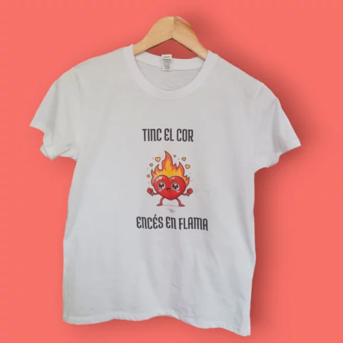 Camiseta "Tinc el cor encés en flama"